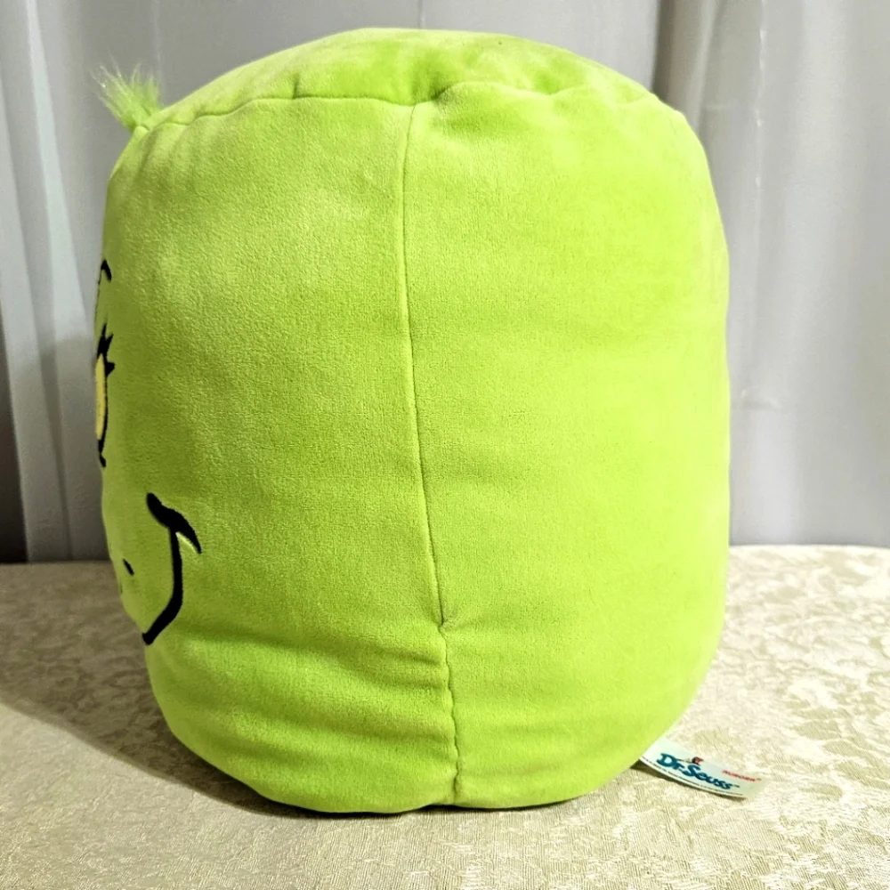 Dr. Seuss - The Grinch Mallow, Square Plush Pillow